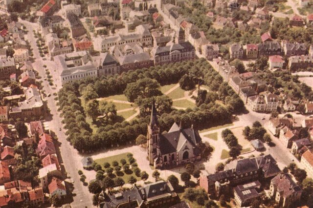 Kaiser-Wilhelm-Platz, um 1960. (Foto: Lipp. Landesbibliothek, ME-PK-8-1)