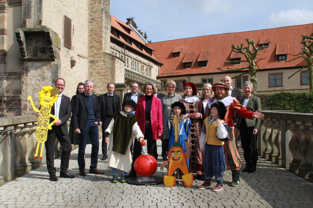 Besuch der Ministerin Ina Scharrenbach (Foto: WRM Schloss Brake, Lemgo)